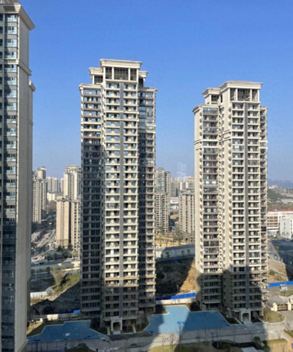 消除栋楼，为什么东户愈发难卖，西户却早早卖光？原因真的思不到